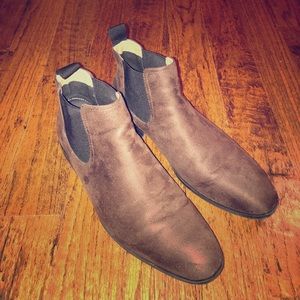 H&M Chelsea Boot (Dark Brown)